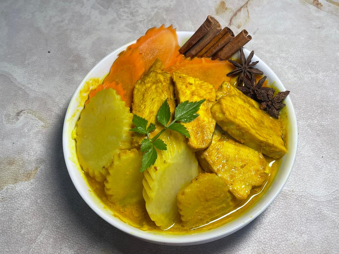 Yellow Curry * - dinner